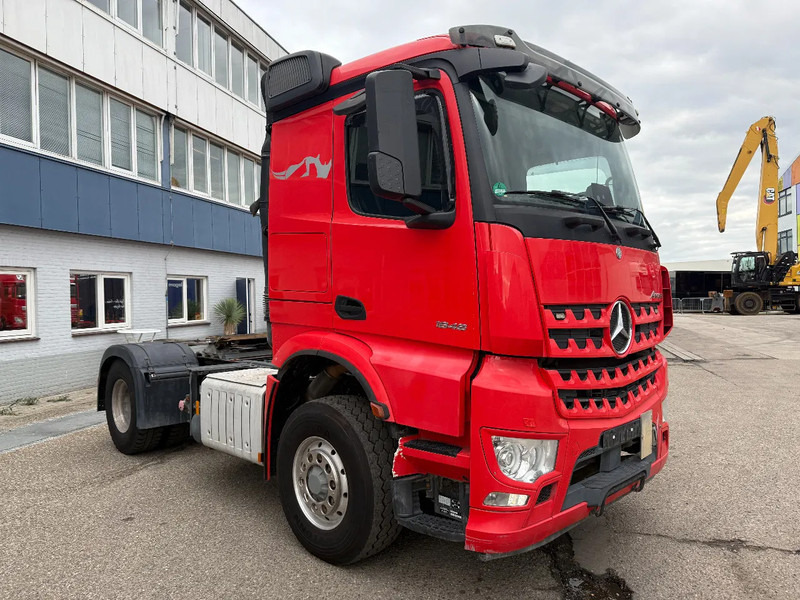 Mercedes-Benz Arocs 4X4 HYDRO DRIVE AN TIPPER HYDRAULIC - Tracteur routier: photos 3 Mercedes-Benz Arocs 4X4 HYDRO DRIVE AN TIPPER HYDRAULIC - Tracteur routier: photos 3