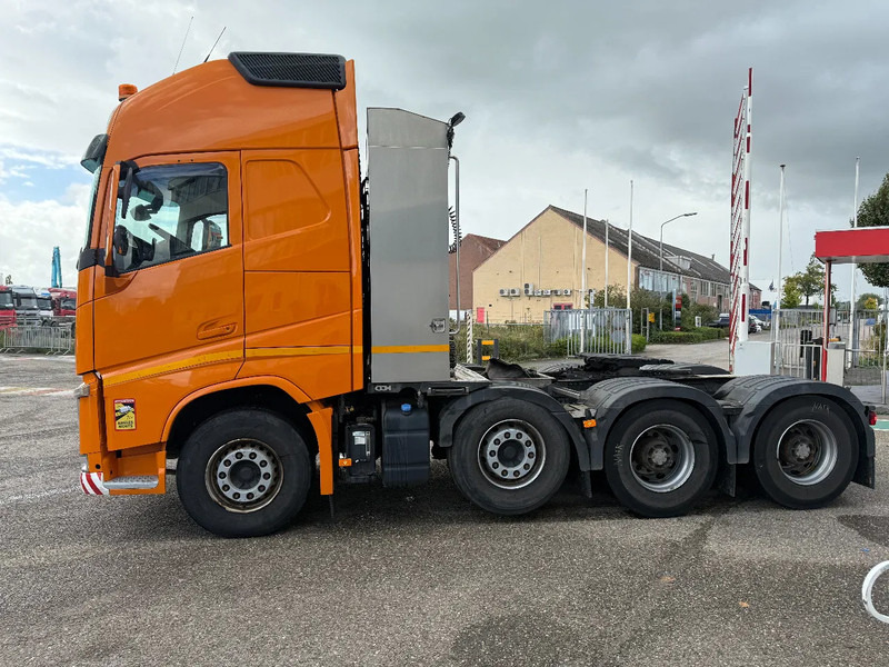 Tracteur routier Volvo FH 4 540, 8X4, 700410 KM, INTARDER TUV 12-02-2026: photos 10 Tracteur routier Volvo FH 4 540, 8X4, 700410 KM, INTARDER TUV 12-02-2026: photos 10