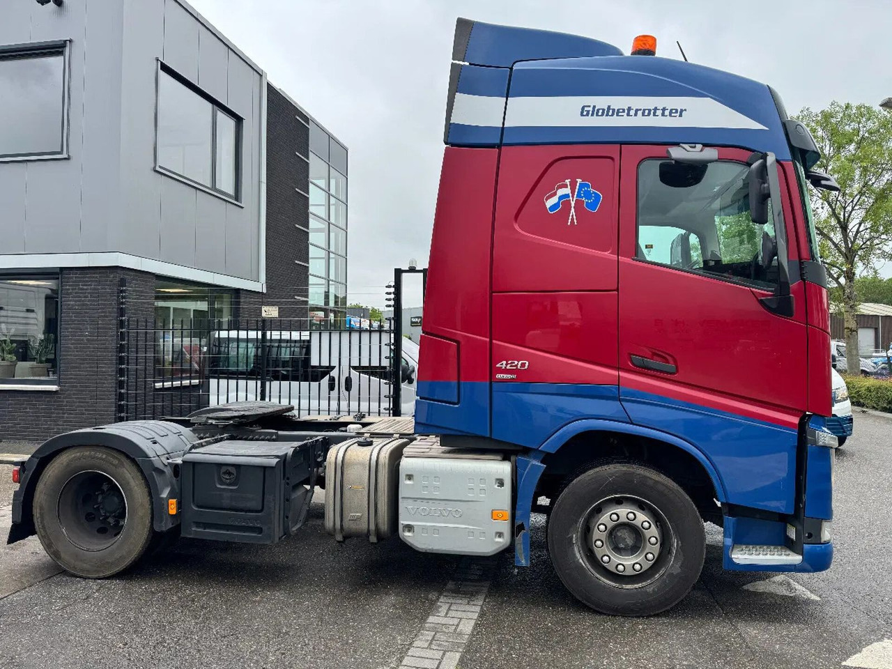 Volvo FH 420 4X2 SPOILERS STANDKLIMA EURO 6 2017 - Tracteur routier: photos 4 Volvo FH 420 4X2 SPOILERS STANDKLIMA EURO 6 2017 - Tracteur routier: photos 4