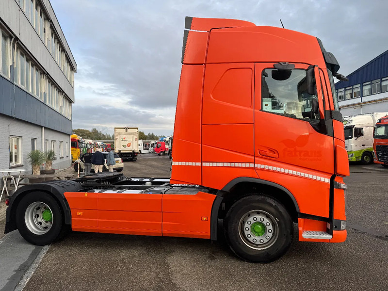 Volvo FH 460 4X2 EURO 6 SKIRTS PARK COOL I SHIFT - Tracteur routier: photos 4 Volvo FH 460 4X2 EURO 6 SKIRTS PARK COOL I SHIFT - Tracteur routier: photos 4