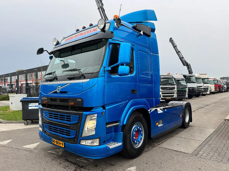 Volvo FM 370 4X2 EURO 6 SKIRTS SPOILERS I-SHIFT - Tracteur routier: photos 1 Volvo FM 370 4X2 EURO 6 SKIRTS SPOILERS I-SHIFT - Tracteur routier: photos 1