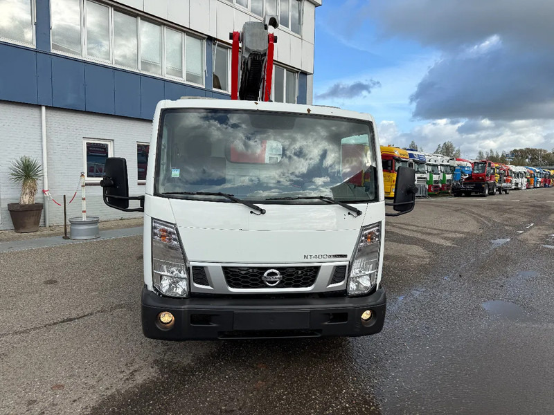 Nissan Cabstar 35.12 + PALFINGER 20 METER - AERIAL PLATFORM - Véhicule utilitaire: photos 5 Nissan Cabstar 35.12 + PALFINGER 20 METER - AERIAL PLATFORM - Véhicule utilitaire: photos 5