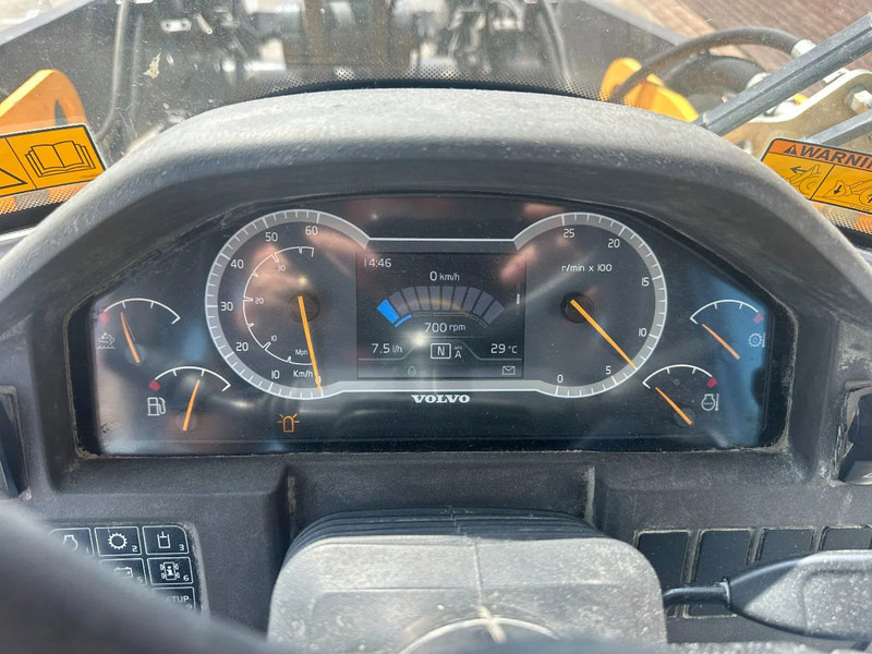 Volvo L60H , CE, 31359 HOURS, AUXILIARY HYDRAULICS, AIR CONDITIONER - crédit-bail Volvo L60H , CE, 31359 HOURS, AUXILIARY HYDRAULICS, AIR CONDITIONER: photos 8