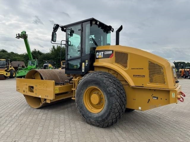 CAT CS 66 B - Compacteur à pieds de mouton/ Monocylindre: photos 1 CAT CS 66 B - Compacteur à pieds de mouton/ Monocylindre: photos 1