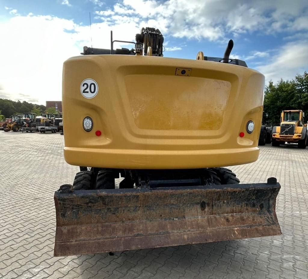 CAT M 318 F - Pelle sur pneus: photos 3 CAT M 318 F - Pelle sur pneus: photos 3