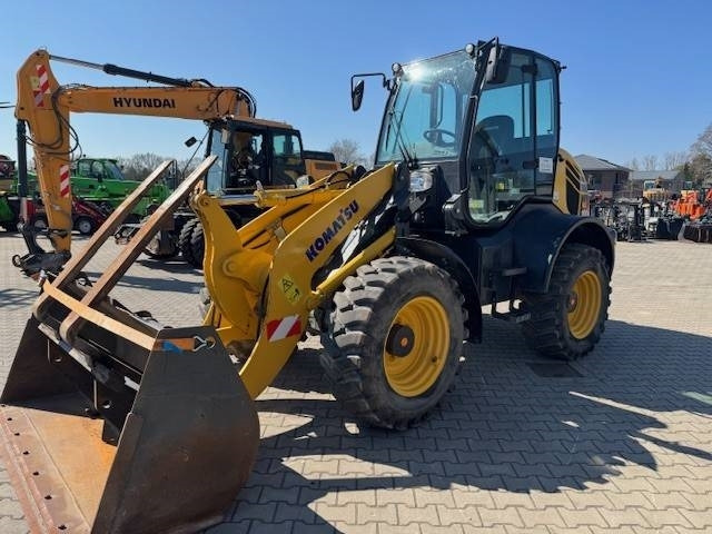 KOMATSU WA 100M - Chargeuse sur pneus: photos 3 KOMATSU WA 100M - Chargeuse sur pneus: photos 3