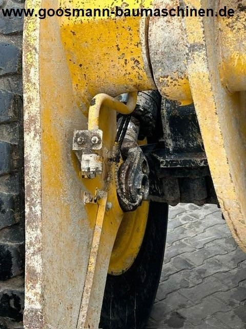 Chargeuse sur pneus Komatsu WA 320-8: photos 13