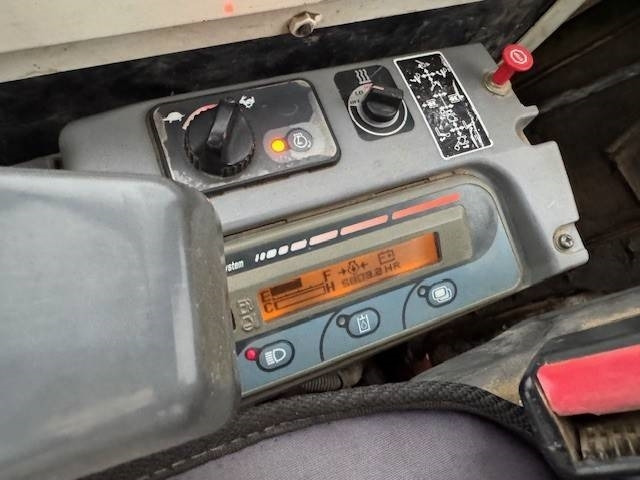 Mini pelle Kubota KX 101-3: photos 8