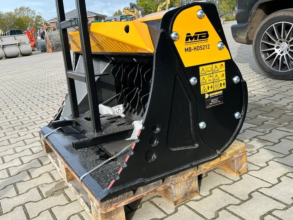 MB CRUSHER HDS 212 - Godet pour pelle: photos 1 MB CRUSHER HDS 212 - Godet pour pelle: photos 1