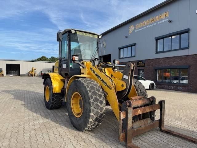 New Holland W 110 B W 110 B - Chargeuse sur pneus: photos 5 New Holland W 110 B W 110 B - Chargeuse sur pneus: photos 5