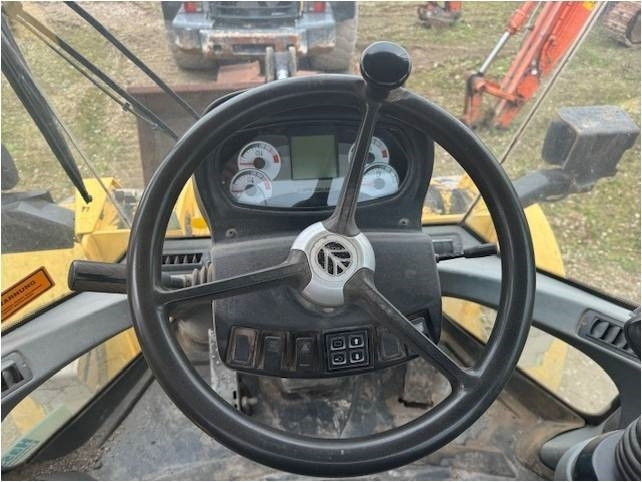 Chargeuse sur pneus New Holland W 110 B W 110 B: photos 10