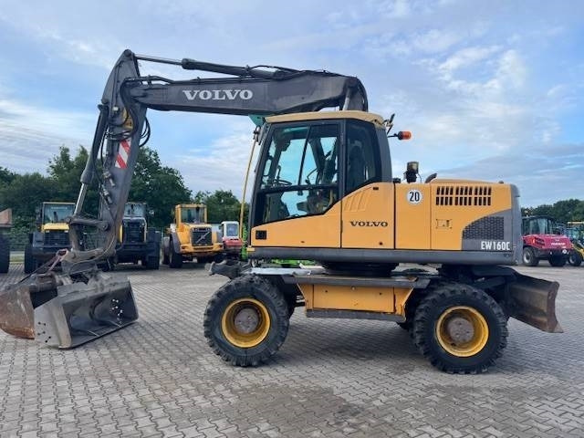 Volvo EW 160 C - Pelle sur pneus: photos 2 Volvo EW 160 C - Pelle sur pneus: photos 2