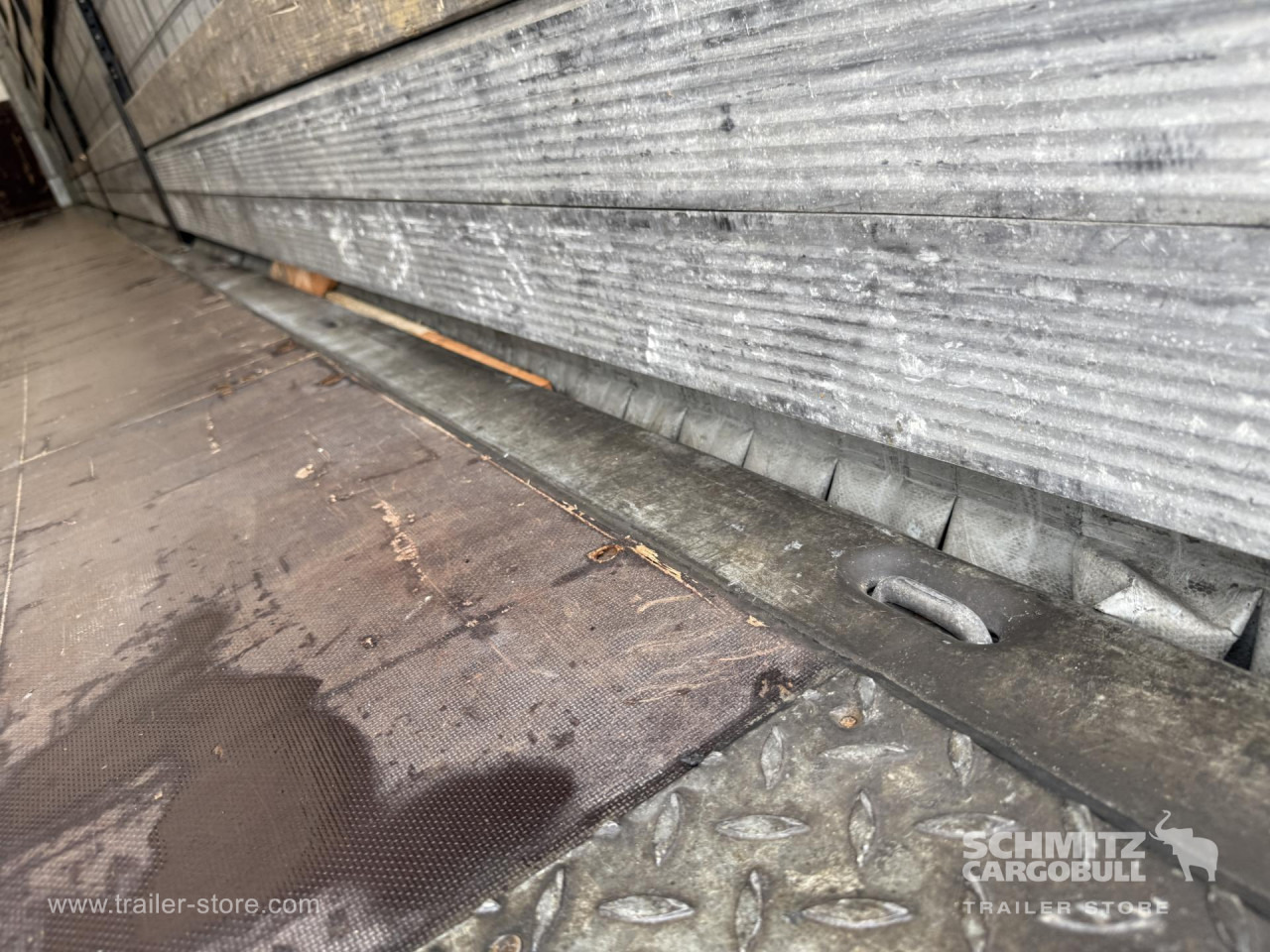 SCHMITZ Curtainsider Standard - Semi-remorque rideaux coulissants: photos 2 SCHMITZ Curtainsider Standard - Semi-remorque rideaux coulissants: photos 2