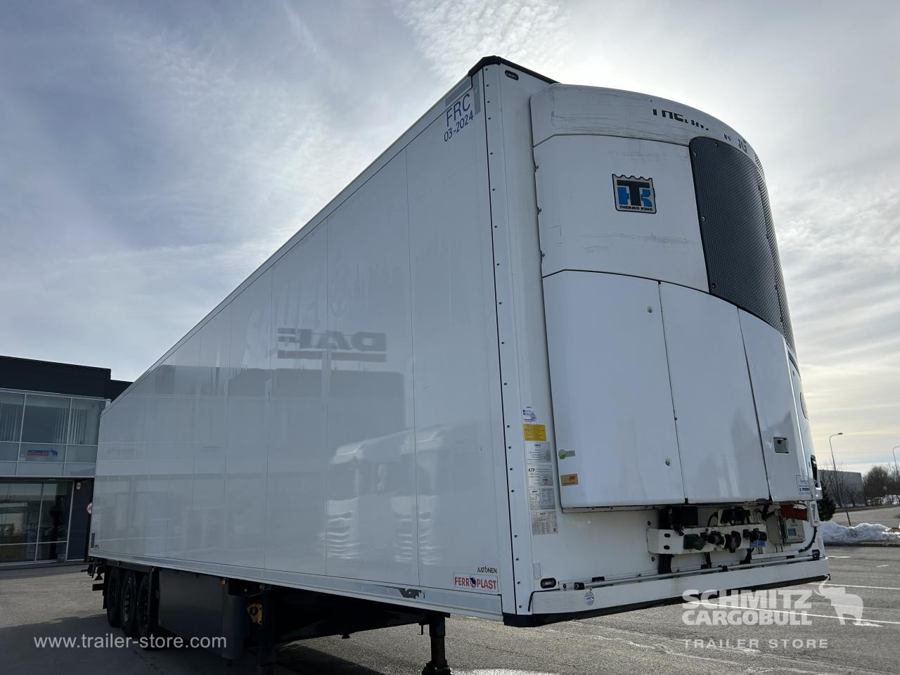 SCHMITZ Reefer Multitemp Double deck Taillift - Semi-remorque isothermique: photos 1 SCHMITZ Reefer Multitemp Double deck Taillift - Semi-remorque isothermique: photos 1