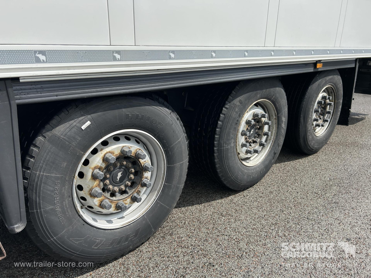 SCHMITZ Reefer Standard - Semi-remorque isothermique: photos 2 SCHMITZ Reefer Standard - Semi-remorque isothermique: photos 2