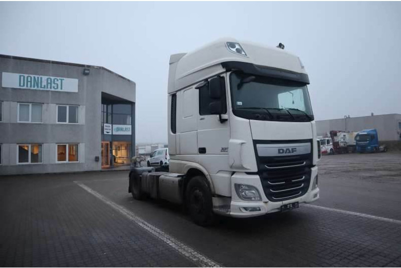 DAF XF 460 Tractor/Sattelzugmaschine/Trækker - Tracteur routier: photos 2 DAF XF 460 Tractor/Sattelzugmaschine/Trækker - Tracteur routier: photos 2