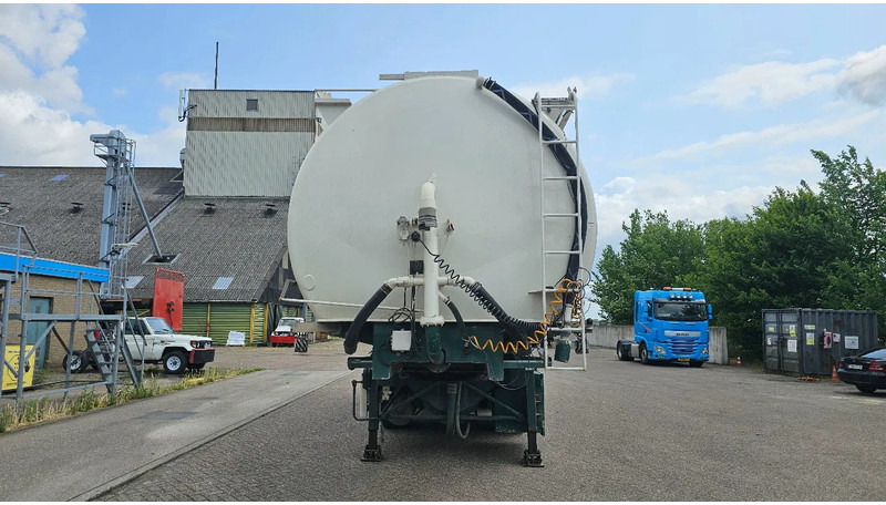 Lambrecht 85LK40 - Semi-remorque citerne: photos 2 Lambrecht 85LK40 - Semi-remorque citerne: photos 2