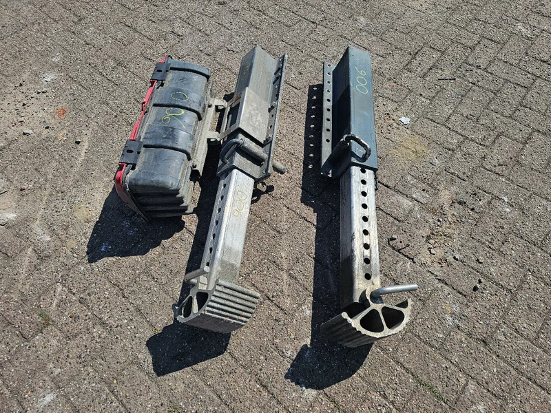 Jost Aluminium trailer steunpoot - 25KG - Frame/ Châssis pour Camion: photos 2 Jost Aluminium trailer steunpoot - 25KG - Frame/ Châssis pour Camion: photos 2