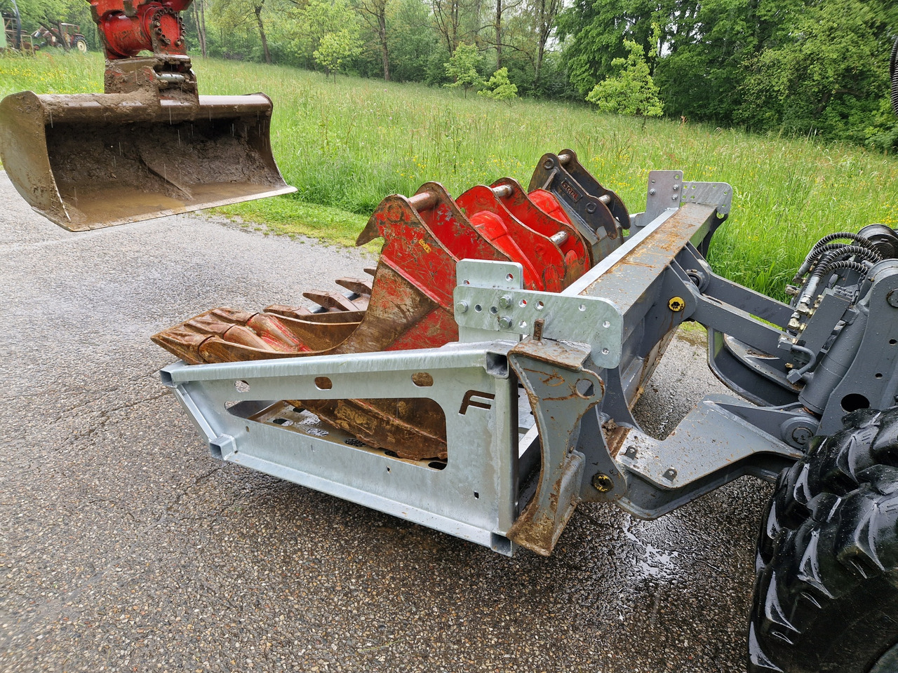 Construction site spoon box LK 2200 - Accessoire pour Pelle sur pneus: photos 5 Construction site spoon box LK 2200 - Accessoire pour Pelle sur pneus: photos 5