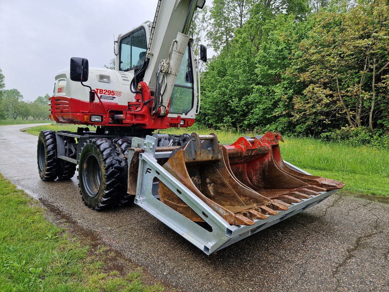 Construction site spoon box LK 2200 - Accessoire pour Pelle sur pneus: photos 3 Construction site spoon box LK 2200 - Accessoire pour Pelle sur pneus: photos 3