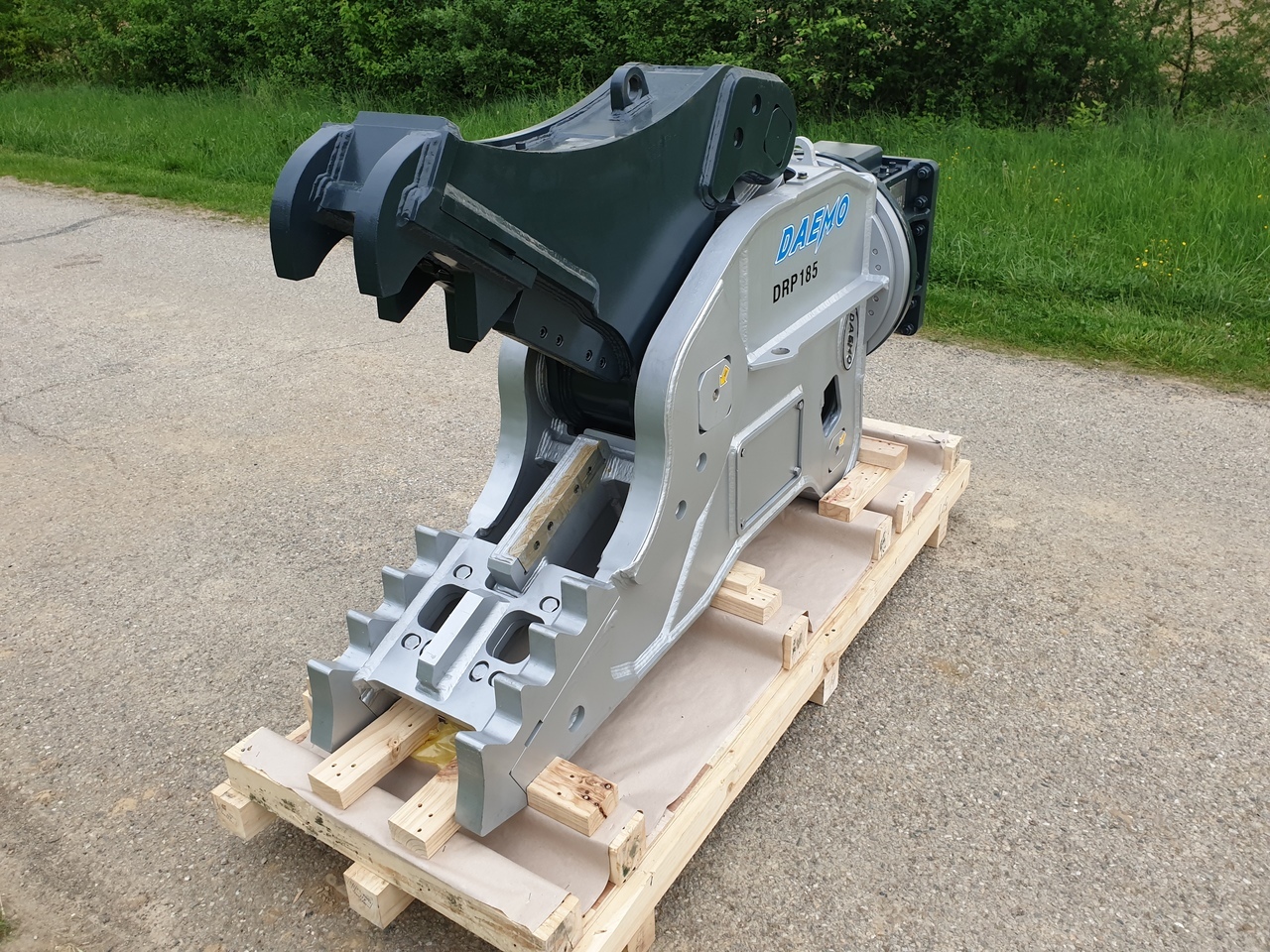 Daemo DRP 185 Pulverizer - Accessoire pour Pelle: photos 1 Daemo DRP 185 Pulverizer - Accessoire pour Pelle: photos 1