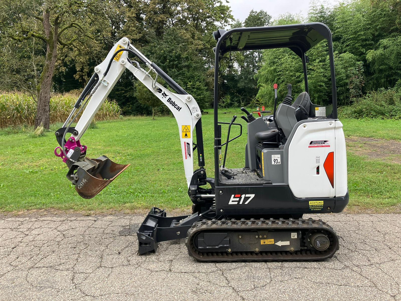 BOBCAT E17 - Mini pelle: photos 1 BOBCAT E17 - Mini pelle: photos 1
