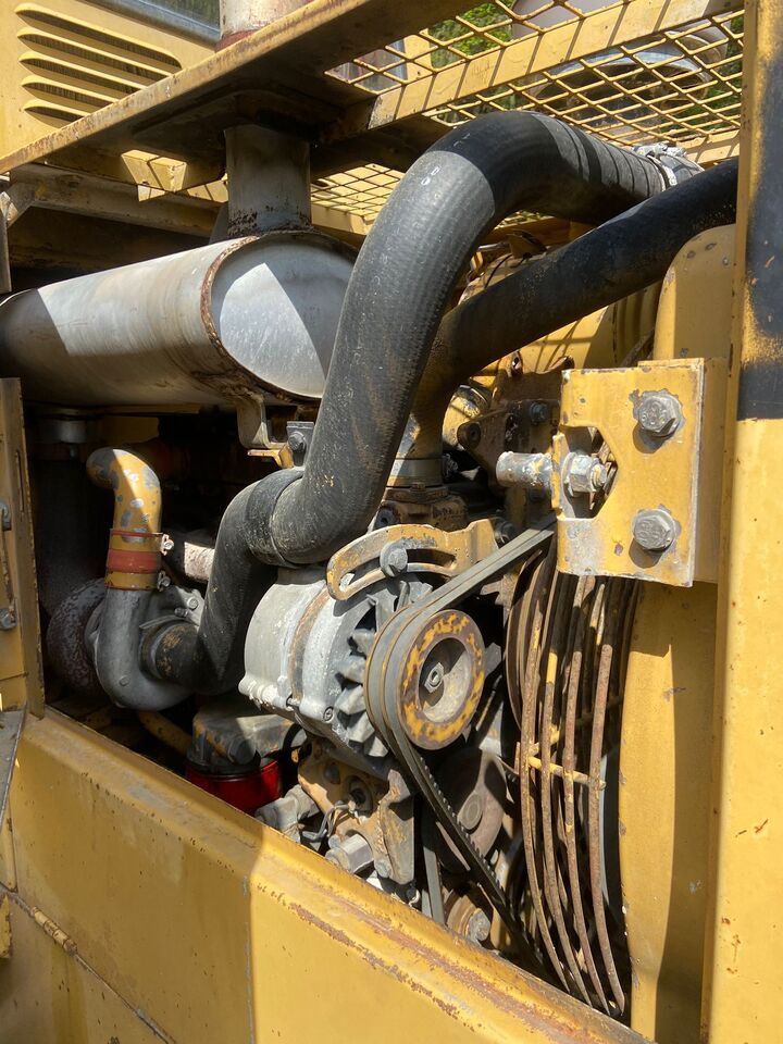 Chargeuse sur pneus CATERPILLAR IT 12 B: photos 9