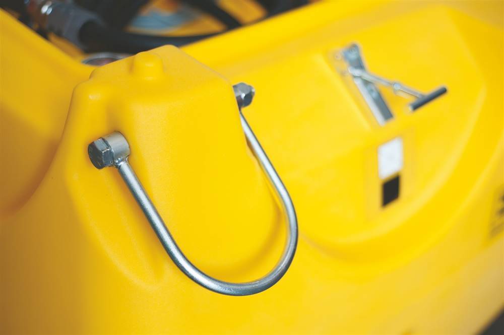 Emiliana Carrytank 900 Diesel + 100 AdBlue - Cuve de stockage: photos 5 Emiliana Carrytank 900 Diesel + 100 AdBlue - Cuve de stockage: photos 5