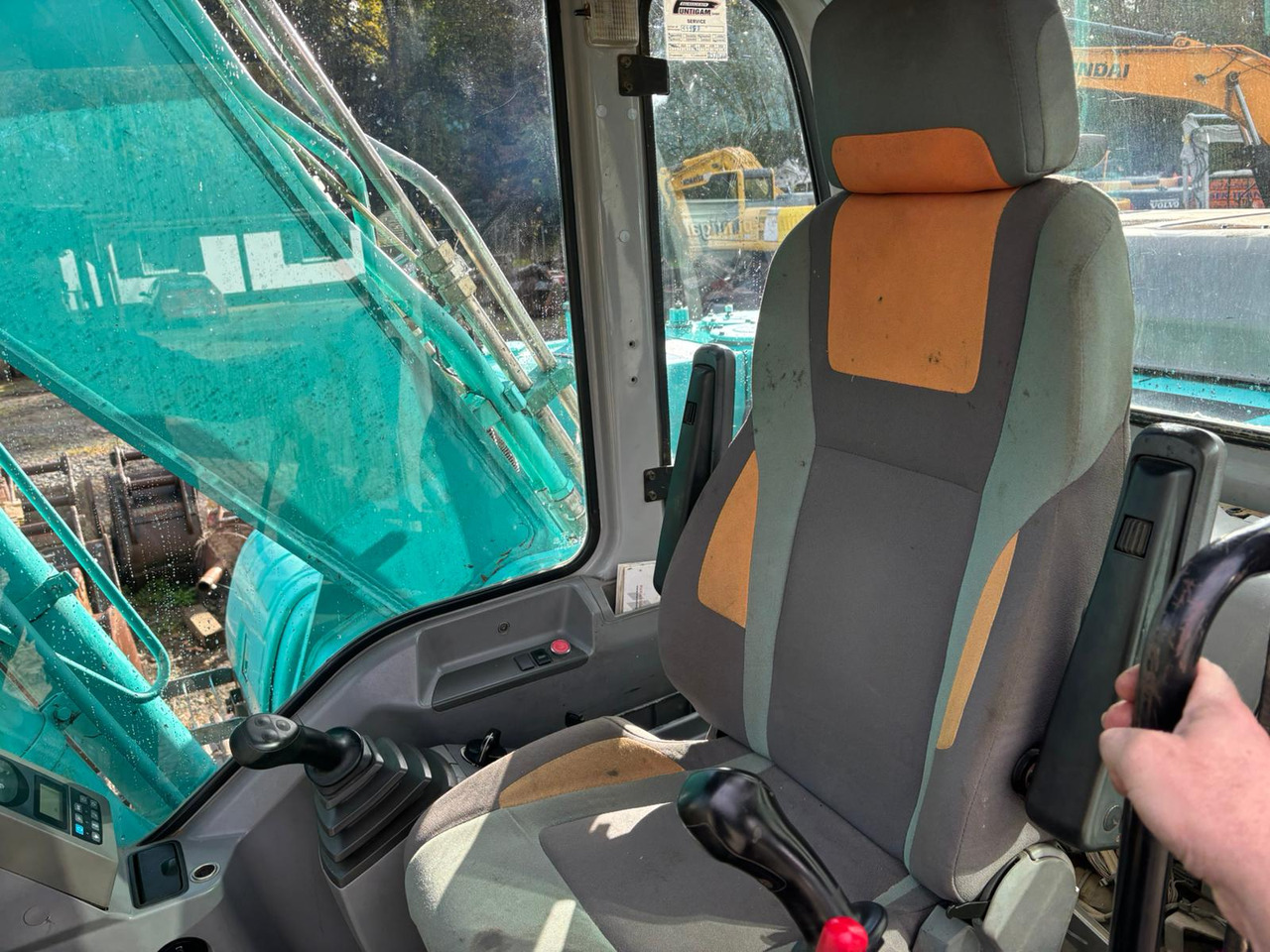 Pelle sur chenille KOBELCO SK 250 NLC-6ES: photos 12 Pelle sur chenille KOBELCO SK 250 NLC-6ES: photos 12