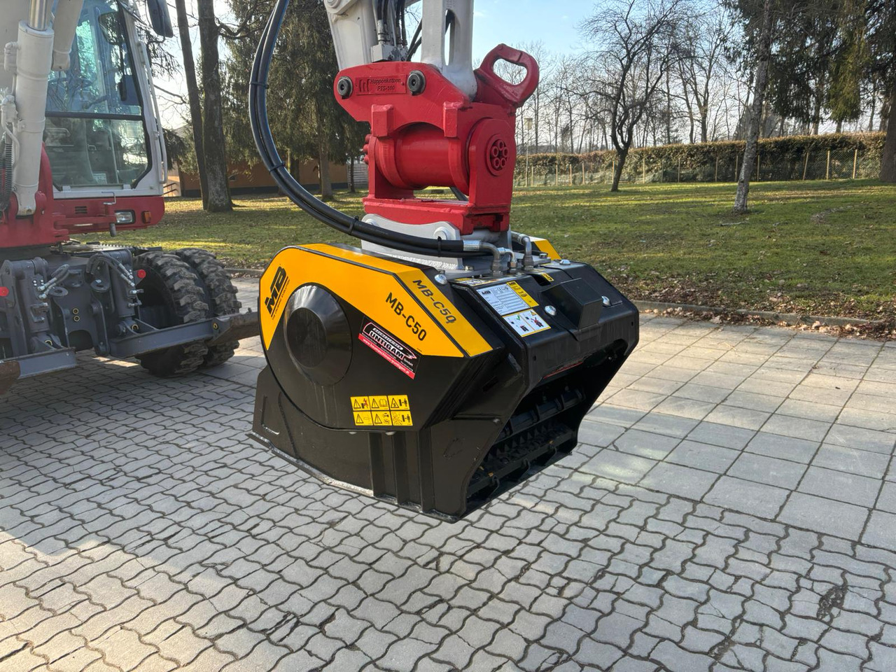 MB Crusher C 50 S4 - Godet pour Mini pelle: photos 3 MB Crusher C 50 S4 - Godet pour Mini pelle: photos 3