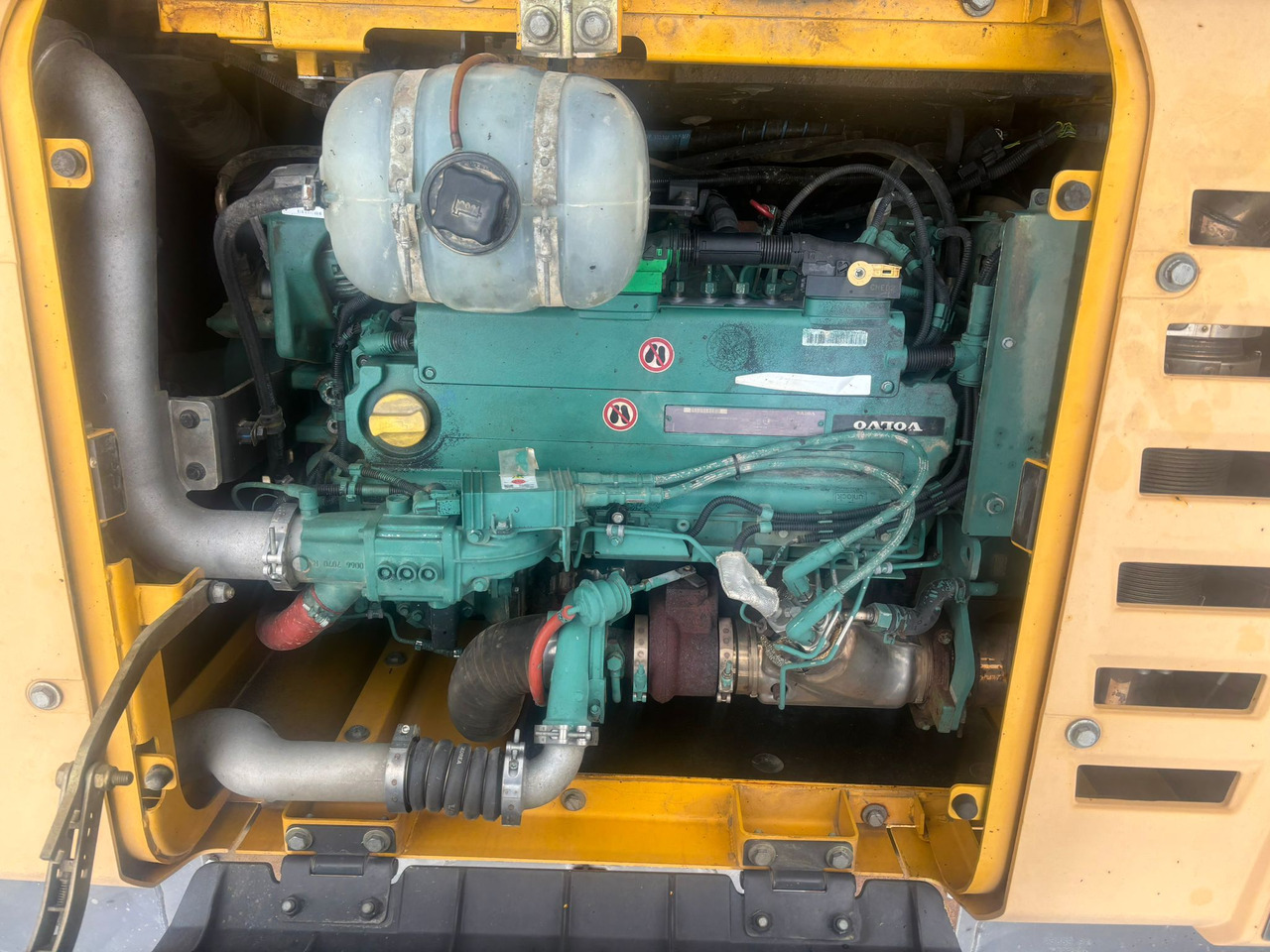 Pelle sur chenille Volvo EC 220 DL: photos 11