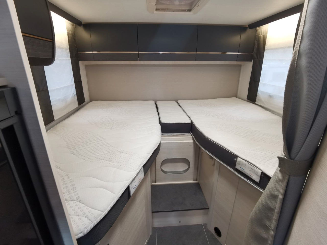 Camping-car profilé Chausson 627 GA TITANIUM -PREMIUM /EINZELBETTEN & HUBBETT: photos 12