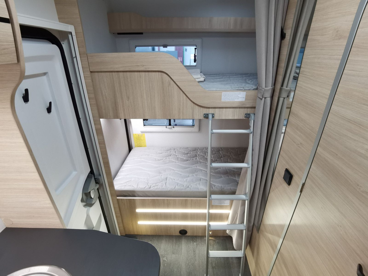 Camping-car capucine Chausson C 656 FIRST LINE /-2025- / 140PS / ETAGENBETTEN: photos 17
