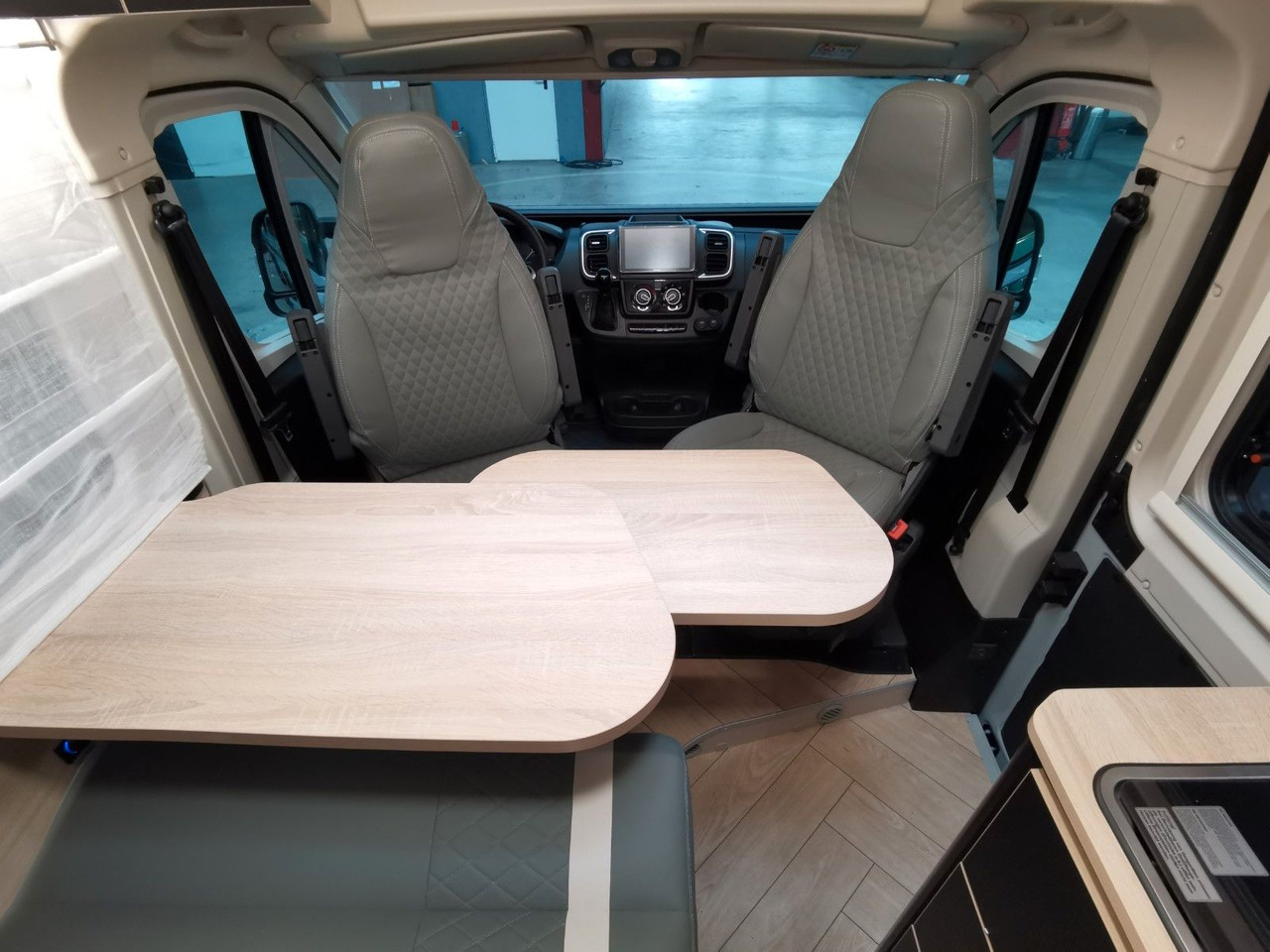 Fourgon aménagé Chausson V690 SPORT LINE / -2026- / XXL-HUBBETT E-BIKE GA: photos 14