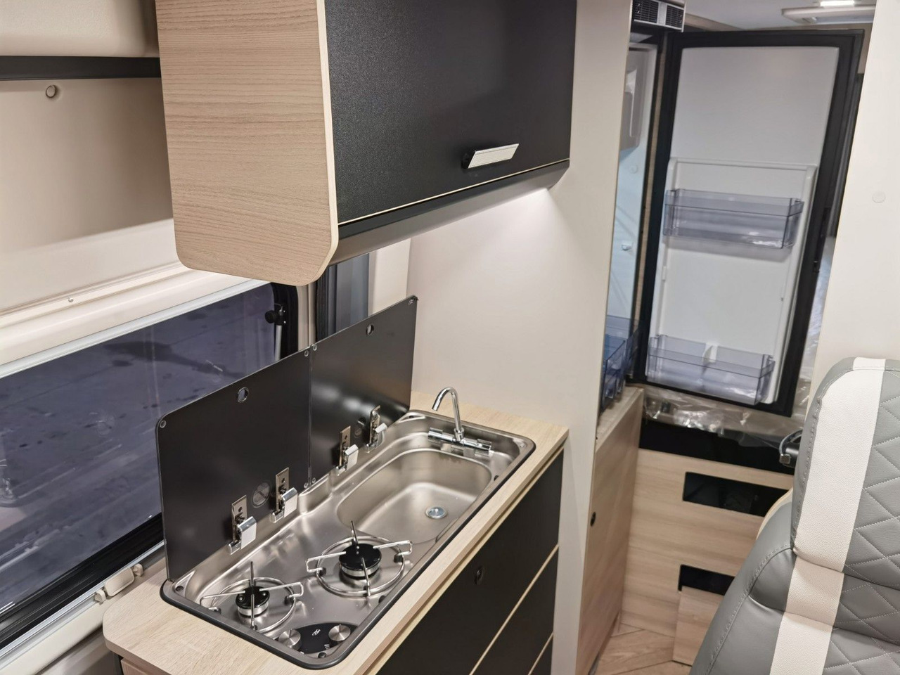 Fourgon aménagé Chausson V690 SPORT LINE / -2026- / XXL-HUBBETT E-BIKE GA: photos 16