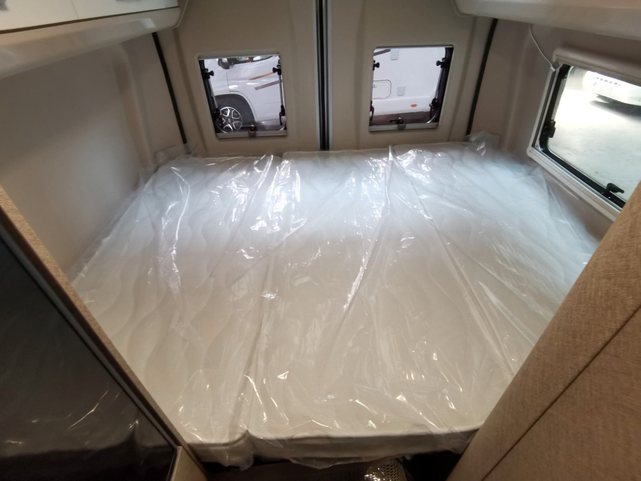 Fourgon aménagé Karmann DAVIS 590 LIFESTYLE / 140PS / SKY-ROOF & ALU: photos 17