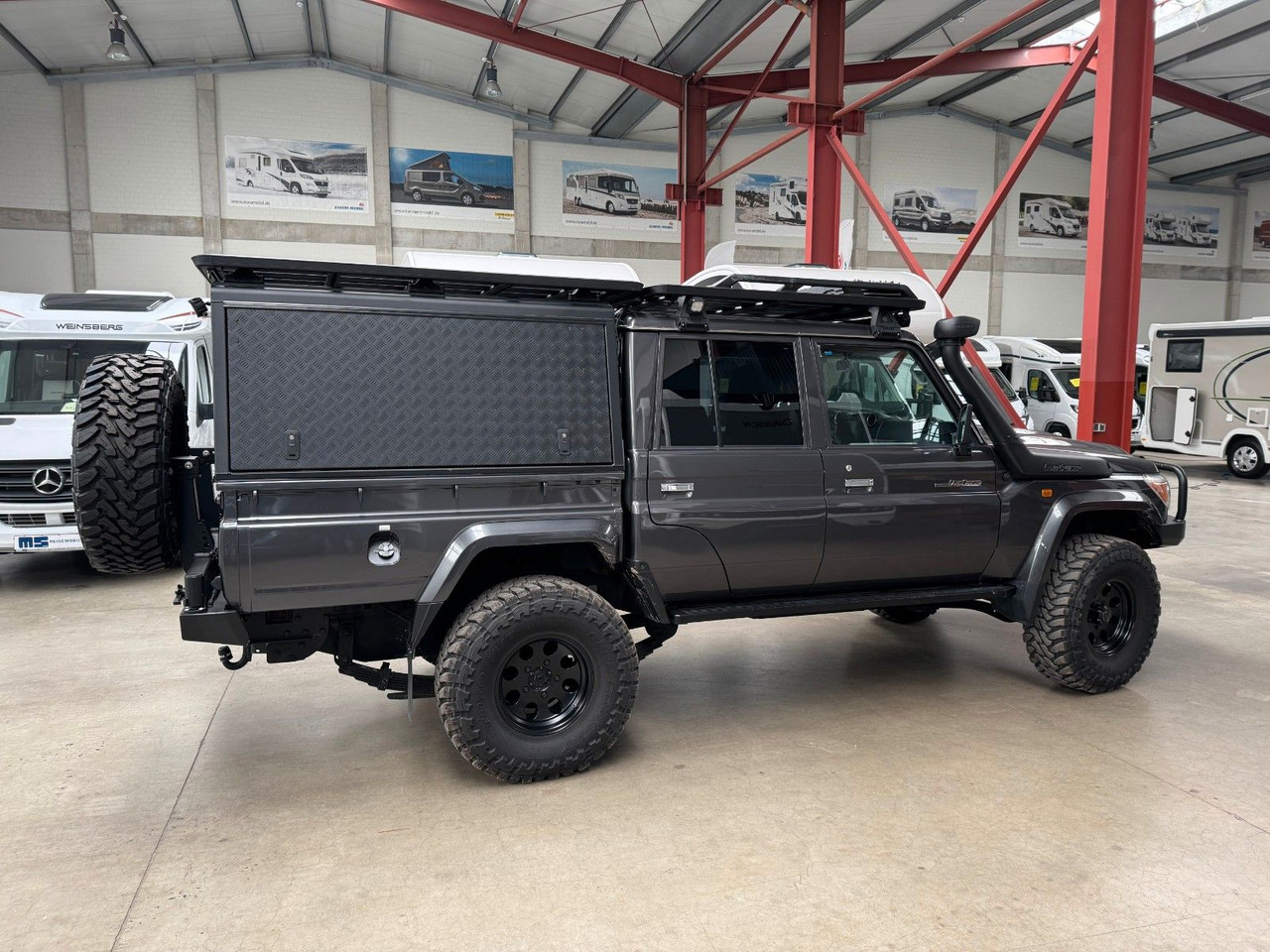 Toyota GRJ 79 DC - VX LIMITED / VIELE EXTRAS - SUV: photos 3 Toyota GRJ 79 DC - VX LIMITED / VIELE EXTRAS - SUV: photos 3