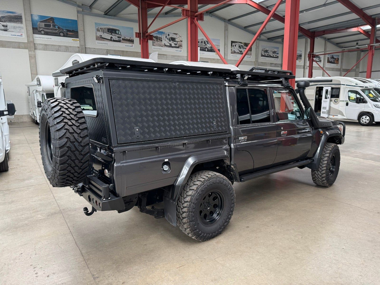 Toyota GRJ 79 DC - VX LIMITED / VIELE EXTRAS - SUV: photos 3 Toyota GRJ 79 DC - VX LIMITED / VIELE EXTRAS - SUV: photos 3