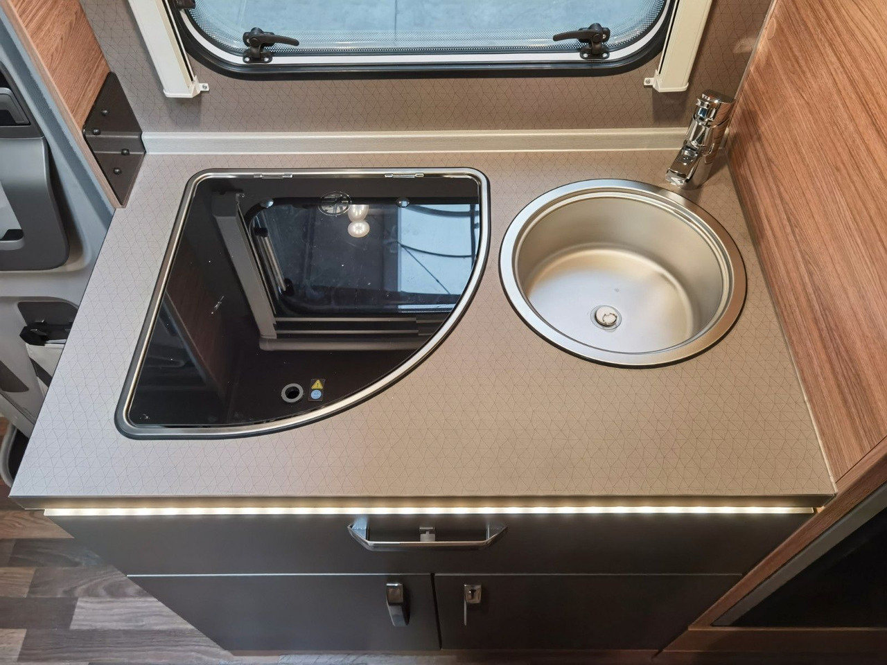 Camping-car capucine Weinsberg CARAHOME 650 DG / 140 PS /  TOP - AUSSTATTUNG: photos 20 Camping-car capucine Weinsberg CARAHOME 650 DG / 140 PS /  TOP - AUSSTATTUNG: photos 20