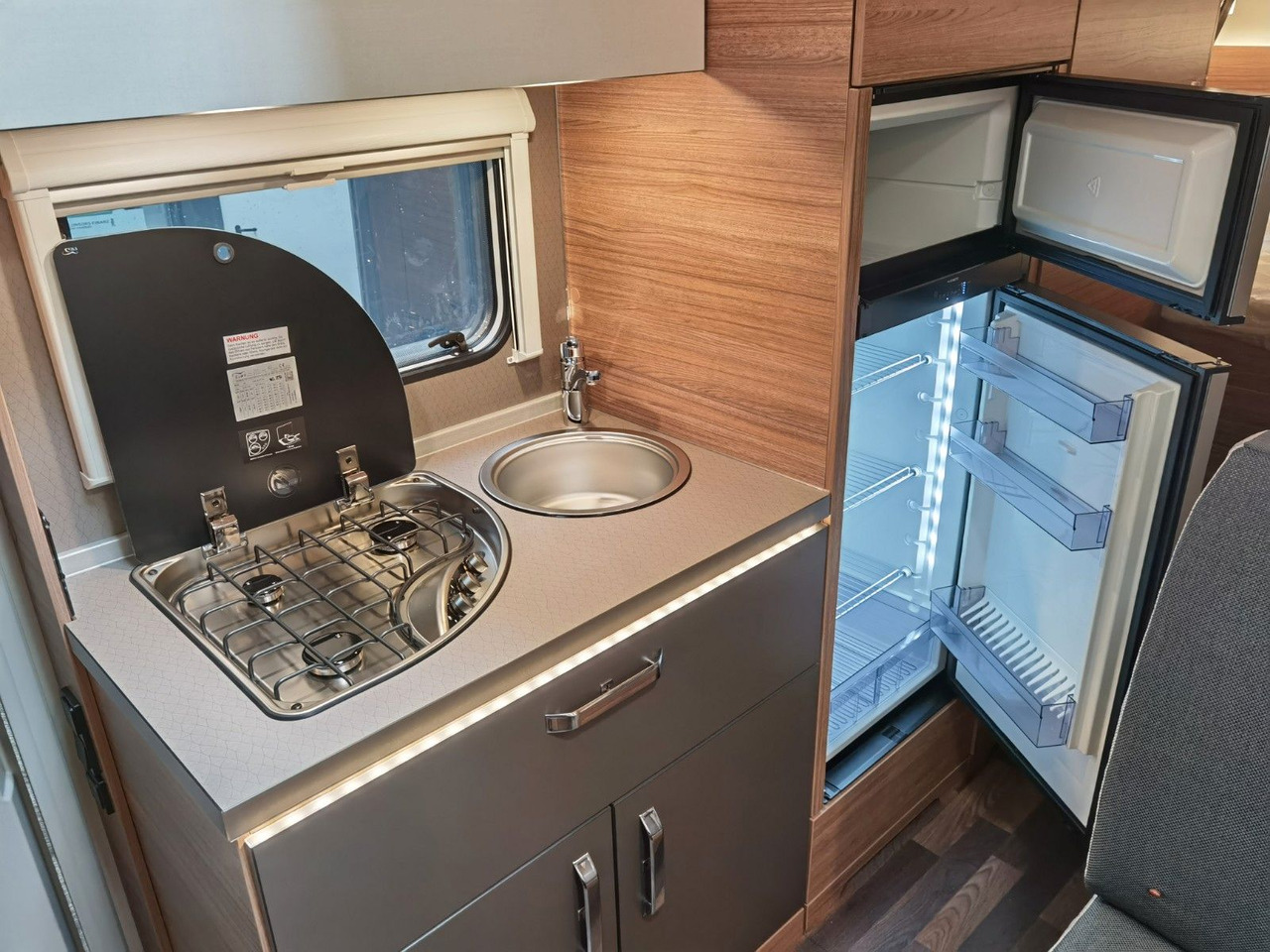 Camping-car capucine Weinsberg CARAHOME 650 DG / 140 PS /  TOP - AUSSTATTUNG: photos 18 Camping-car capucine Weinsberg CARAHOME 650 DG / 140 PS /  TOP - AUSSTATTUNG: photos 18