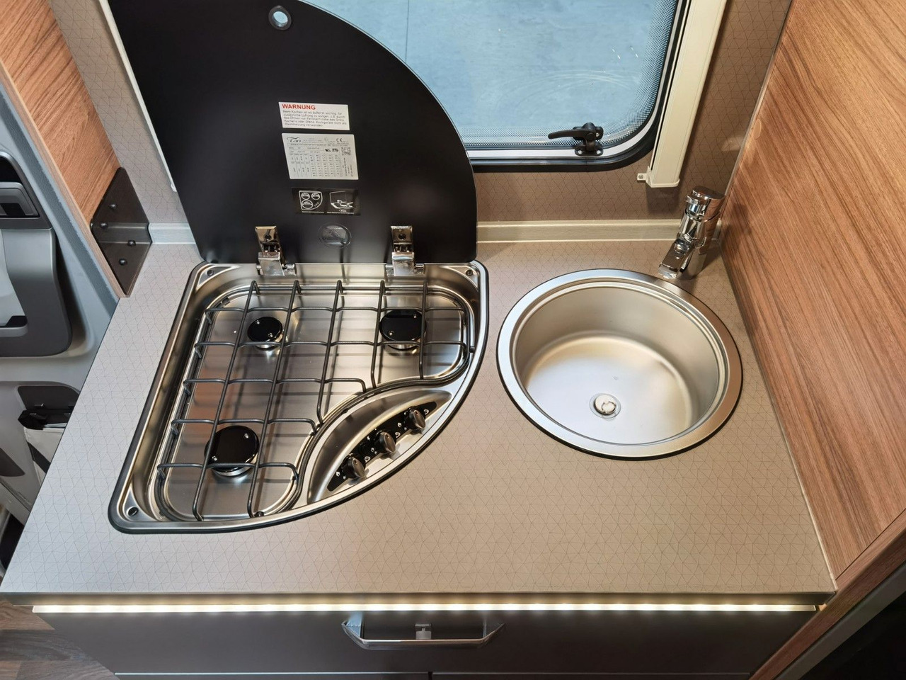 Camping-car capucine Weinsberg CARAHOME 650 DG / 140 PS /  TOP - AUSSTATTUNG: photos 19 Camping-car capucine Weinsberg CARAHOME 650 DG / 140 PS /  TOP - AUSSTATTUNG: photos 19