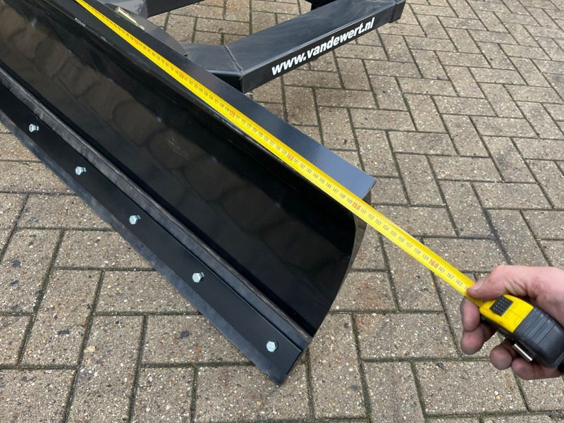 Engins de chantier Wertcon VERSTELBARE SNEEUWSCHUIF heftruck loader shovel 150cm: photos 8