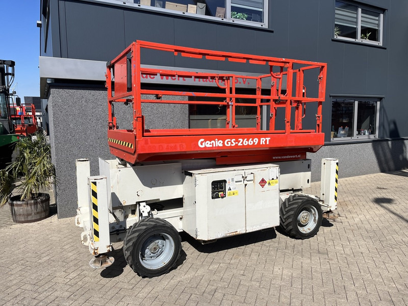 Genie GS 2669 RT Hoogwerker / arbeitsbuhne - Nacelle ciseaux: photos 3 Genie GS 2669 RT Hoogwerker / arbeitsbuhne - Nacelle ciseaux: photos 3
