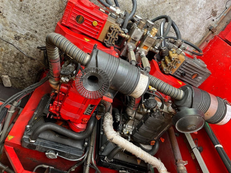 Mercedes-Benz Atego 816 bakwagen 2x hogedruk heet water pompen WATERKRACHT FOCS DIESEL 2008 - Camion fourgon: photos 4 Mercedes-Benz Atego 816 bakwagen 2x hogedruk heet water pompen WATERKRACHT FOCS DIESEL 2008 - Camion fourgon: photos 4