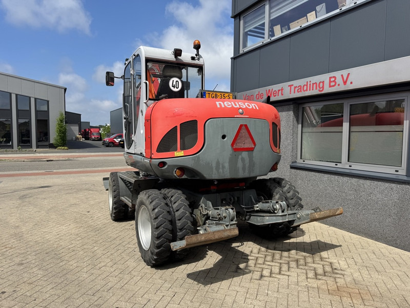 Neuson 9503 WD Mobiele Kraan 2009 Palletvork, Smalle Bak / Breede Bak 8860hours Deutz Diesel. - Grue mobile: photos 4 Neuson 9503 WD Mobiele Kraan 2009 Palletvork, Smalle Bak / Breede Bak 8860hours Deutz Diesel. - Grue mobile: photos 4