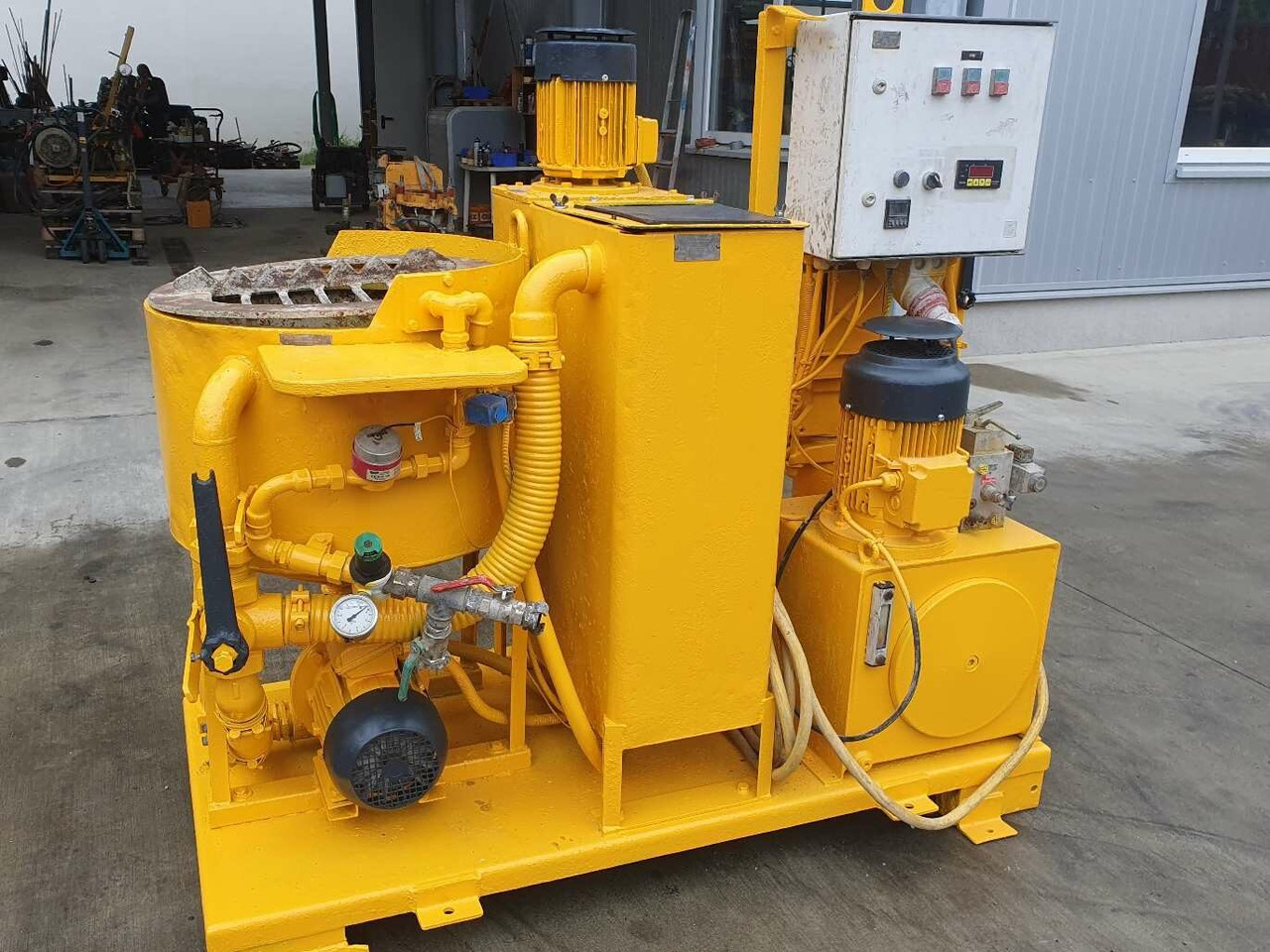 Häny IC 310 grout plant - Pompe à eau: photos 1 Häny IC 310 grout plant - Pompe à eau: photos 1