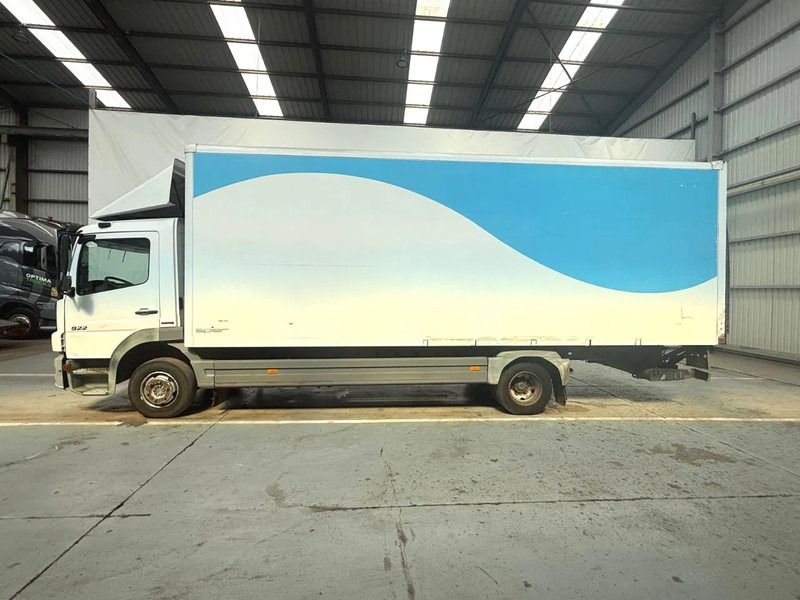 Mercedes-Benz Atego 922 DAUTEL LIFT / HAYON / BLATT-BLATT/LAMMES-LAMMES/ EURO3 / MANUAL - Camion fourgon: photos 2 Mercedes-Benz Atego 922 DAUTEL LIFT / HAYON / BLATT-BLATT/LAMMES-LAMMES/ EURO3 / MANUAL - Camion fourgon: photos 2