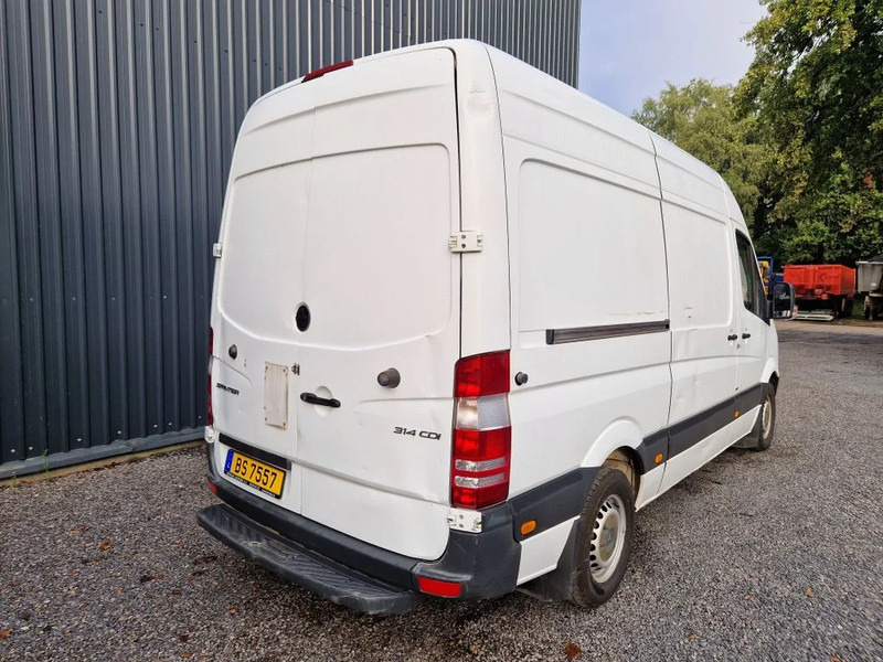 Mercedes-Benz Sprinter 314 AIRCO / MANUEL/ NOUVEAU MOTEUR 320000 km - Fourgon utilitaire: photos 5 Mercedes-Benz Sprinter 314 AIRCO / MANUEL/ NOUVEAU MOTEUR 320000 km - Fourgon utilitaire: photos 5