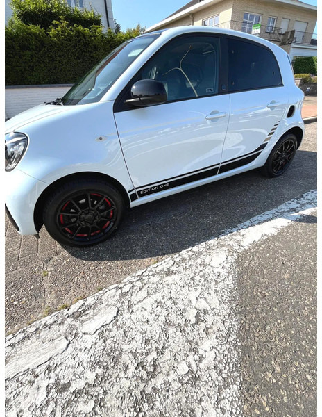Smart Forfour ONE EQ / 100% ELECTRIC / BRABUS ALLOY WHEELS /EDITION ONE - Voiture: photos 3 Smart Forfour ONE EQ / 100% ELECTRIC / BRABUS ALLOY WHEELS /EDITION ONE - Voiture: photos 3