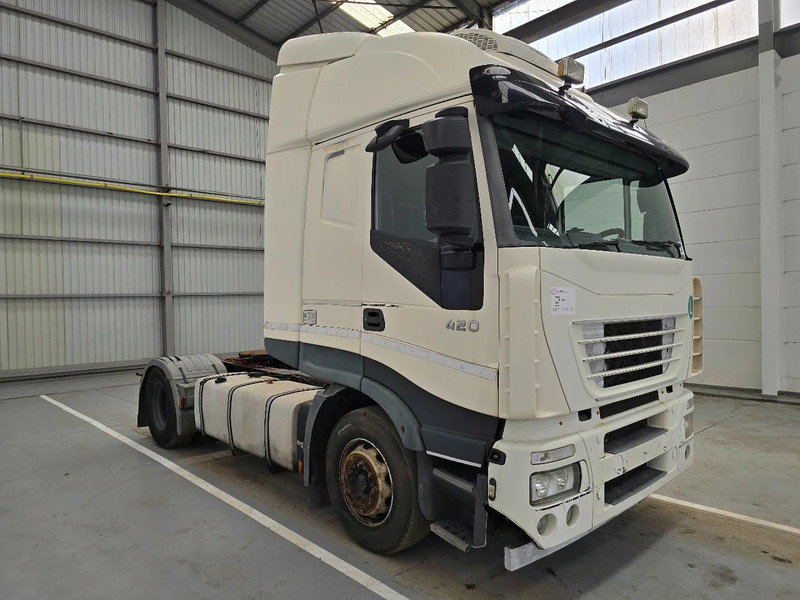 Iveco Stralis 420 RETARDER / EURO 5 STANDAIRCO - Tracteur routier: photos 3 Iveco Stralis 420 RETARDER / EURO 5 STANDAIRCO - Tracteur routier: photos 3